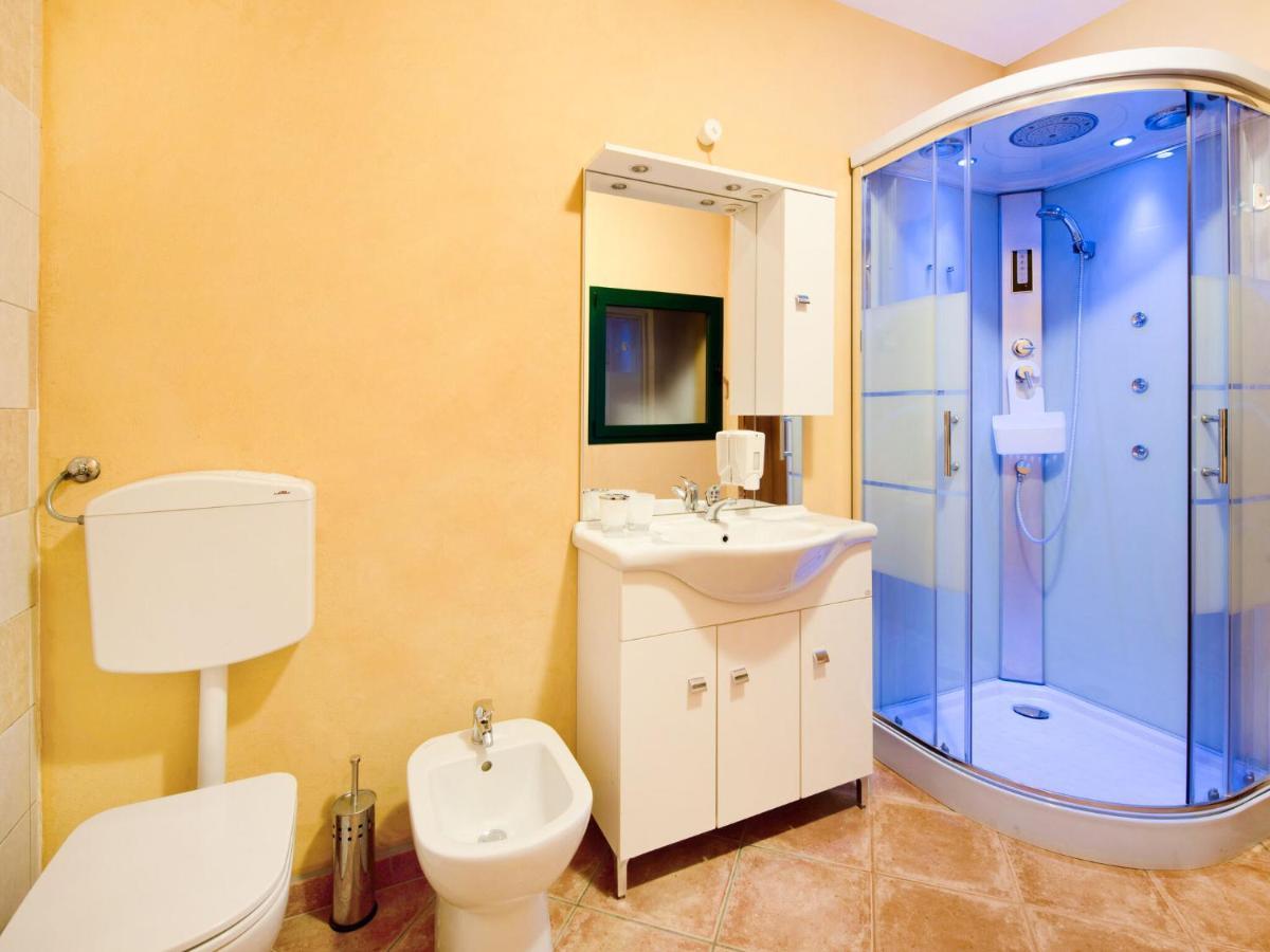 In A Green And Relaxing Atmosphere With Pool And Stunning Lake View Villa Marone Kültér fotó